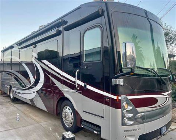 How big is a 2015 Thor Motor Coach?
